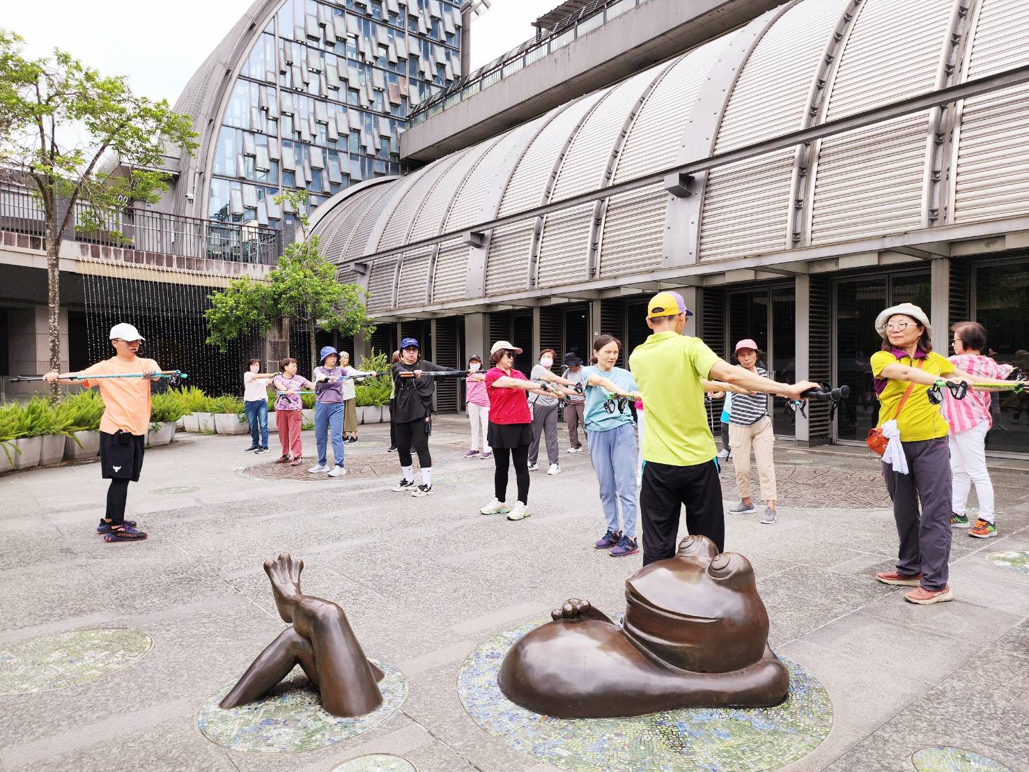 樂齡森活北歐式健走