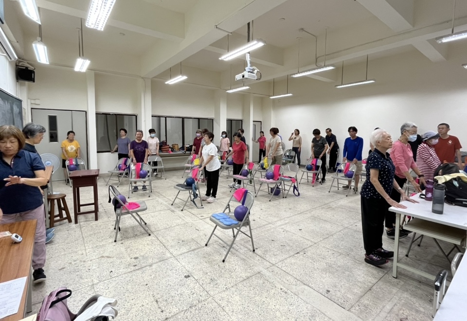 銀髮族超慢跑與肌耐力運動