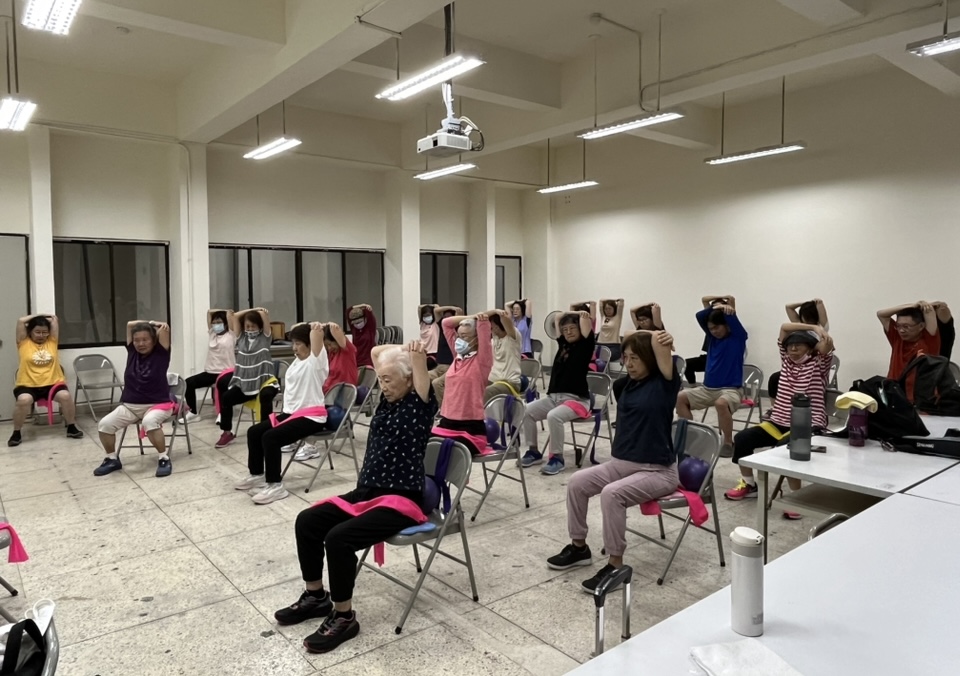 銀髮族超慢跑與肌耐力運動