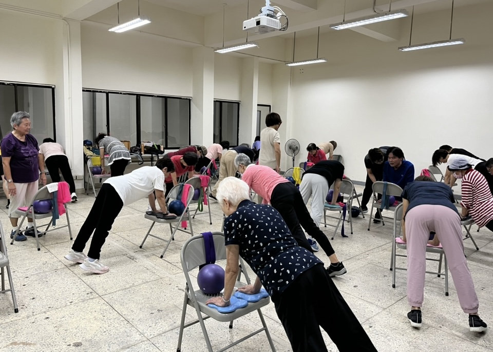 銀髮族超慢跑與肌耐力運動