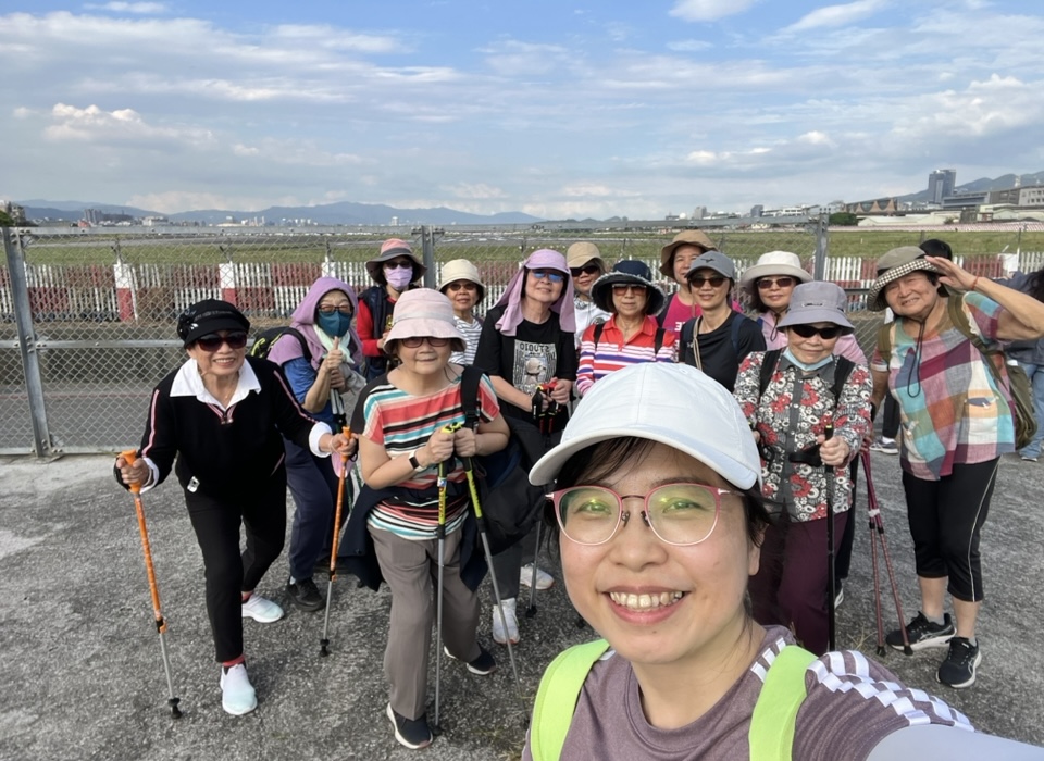 北歐式健走與肌力運動