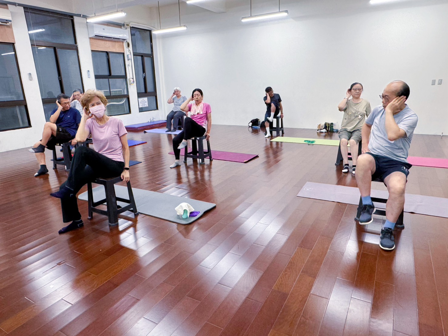 勇骨防跌肌力運動