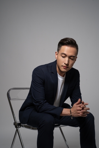 輕鬆歌唱-中文流行歌曲